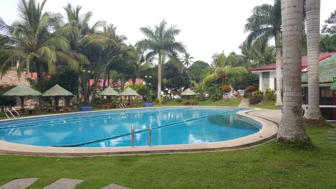 Phil Oasis Hotel & Resort Silang Exteriér fotografie
