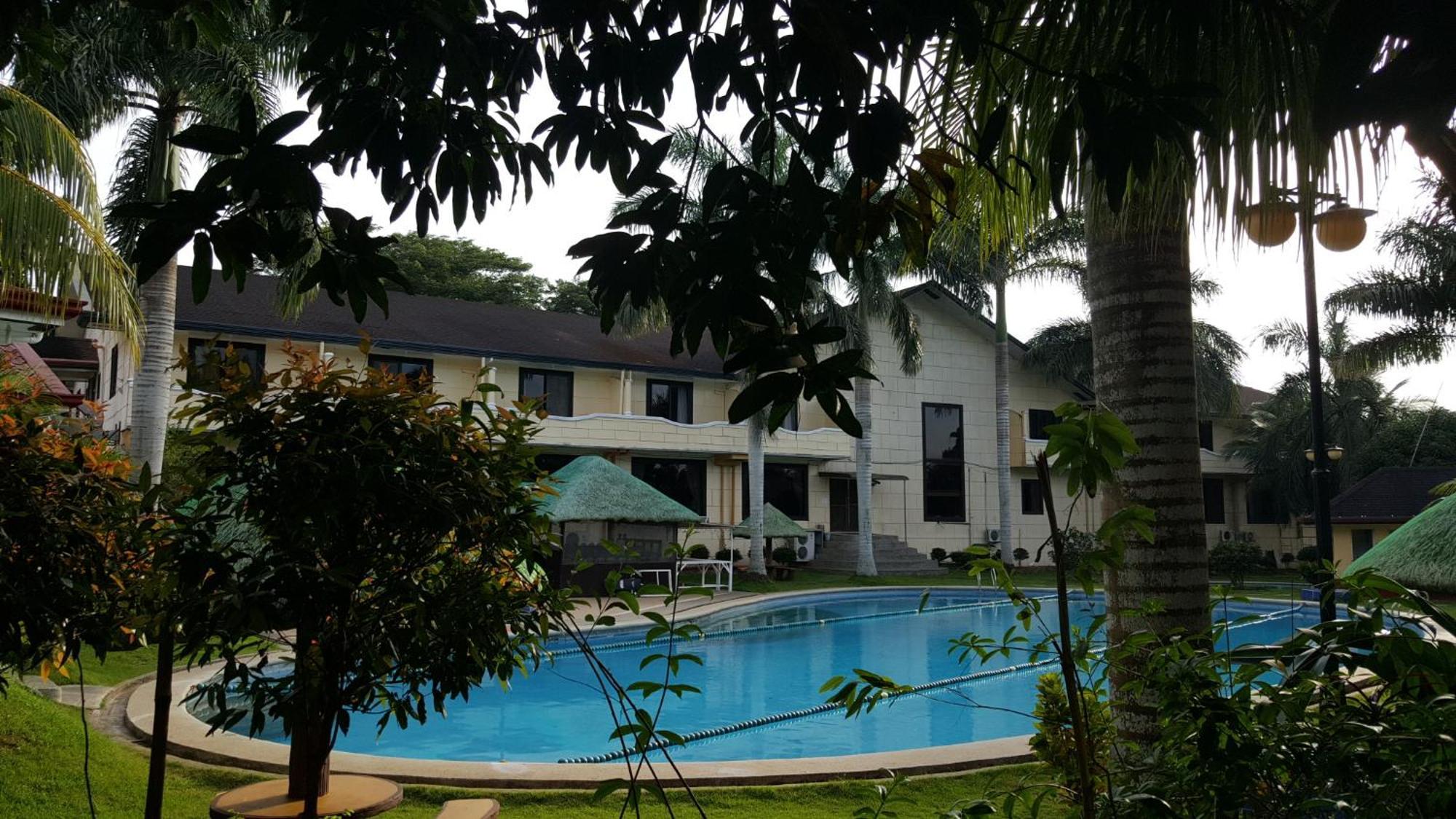Phil Oasis Hotel & Resort Silang Exteriér fotografie